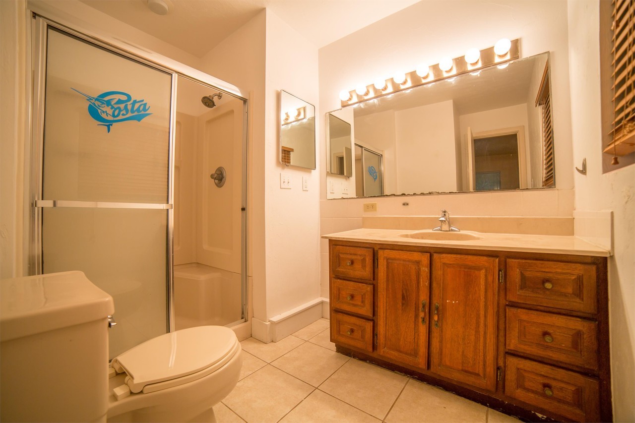 1111 Nw 22nd St #44 - Photo 6 of 10