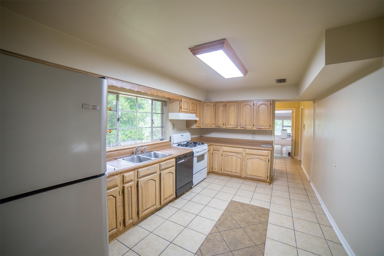 1111 Nw 22nd St #44 - Photo 7 of 10