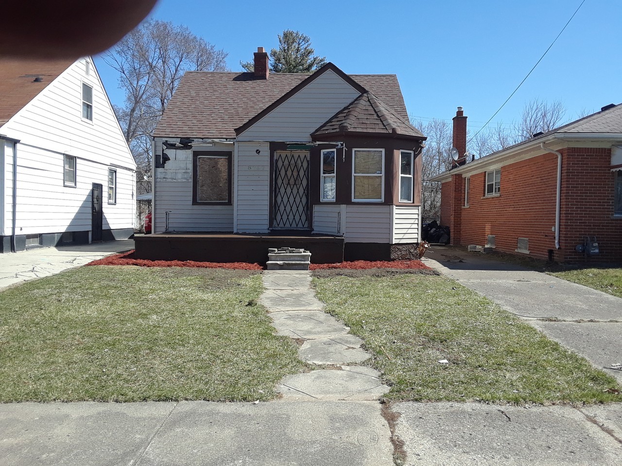 8252 Grandville Ave #1