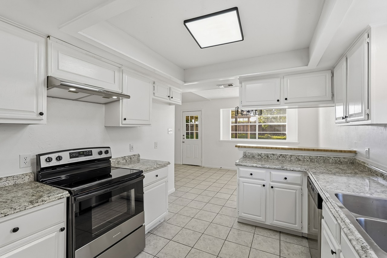 Keelby Dr #1 - Photo 4 of 22