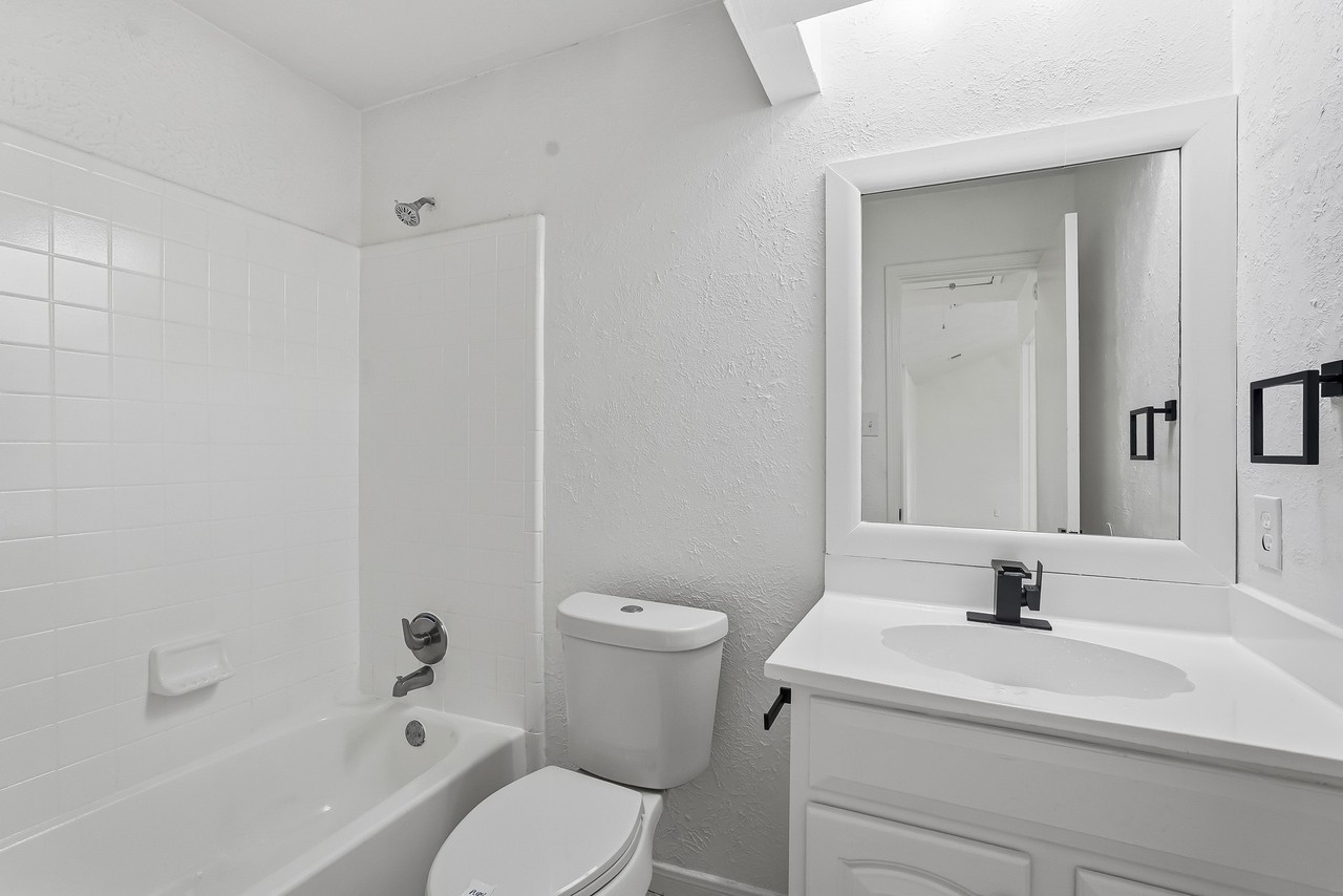 Keelby Dr #1 - Photo 7 of 22