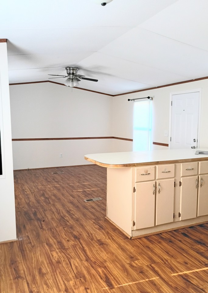 712 S Warren St #1 - Photo 2 of 13
