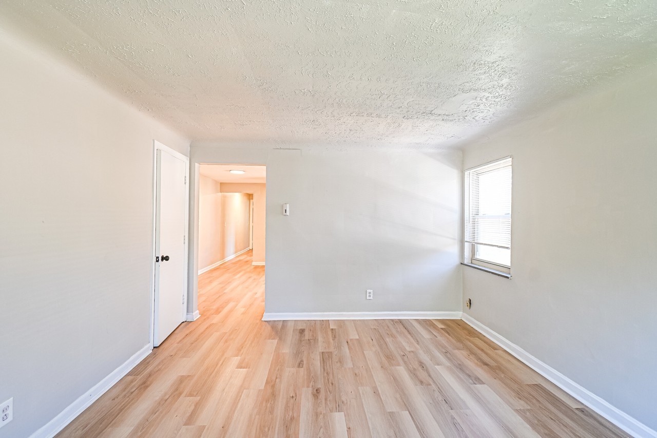 7139 Eastlawn Dr #3 - Photo 4 of 26