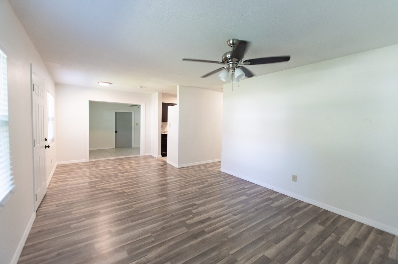 810 18th Ave S #A - Photo 3 of 20