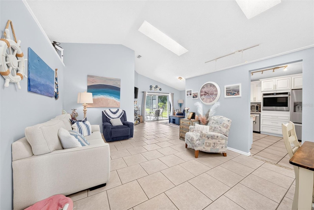 257 Lexingdale Dr #1 - Photo 4 of 11