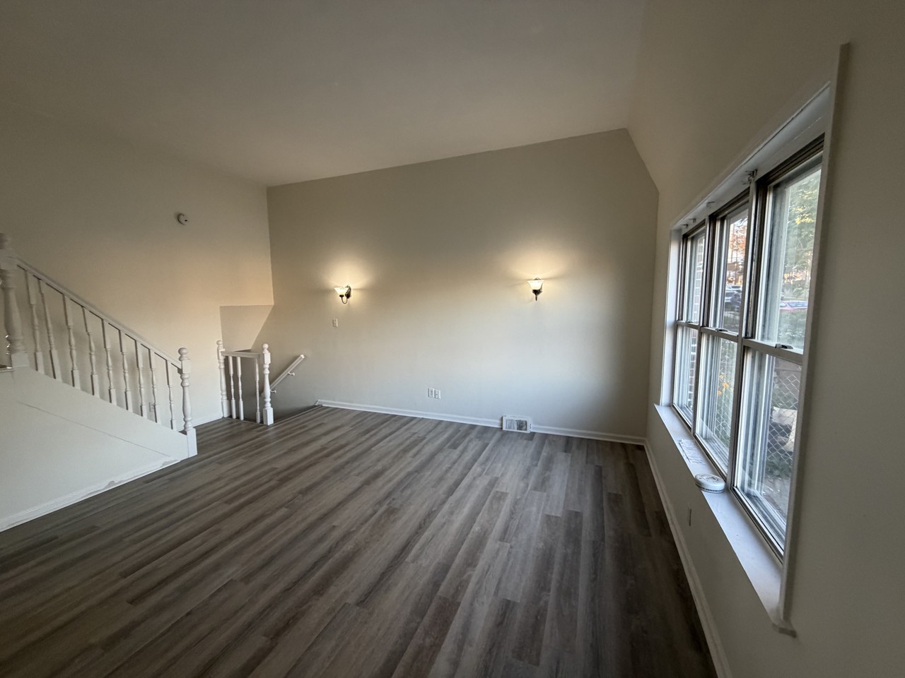1406 Cosgrove St #1 - Photo 3 of 35