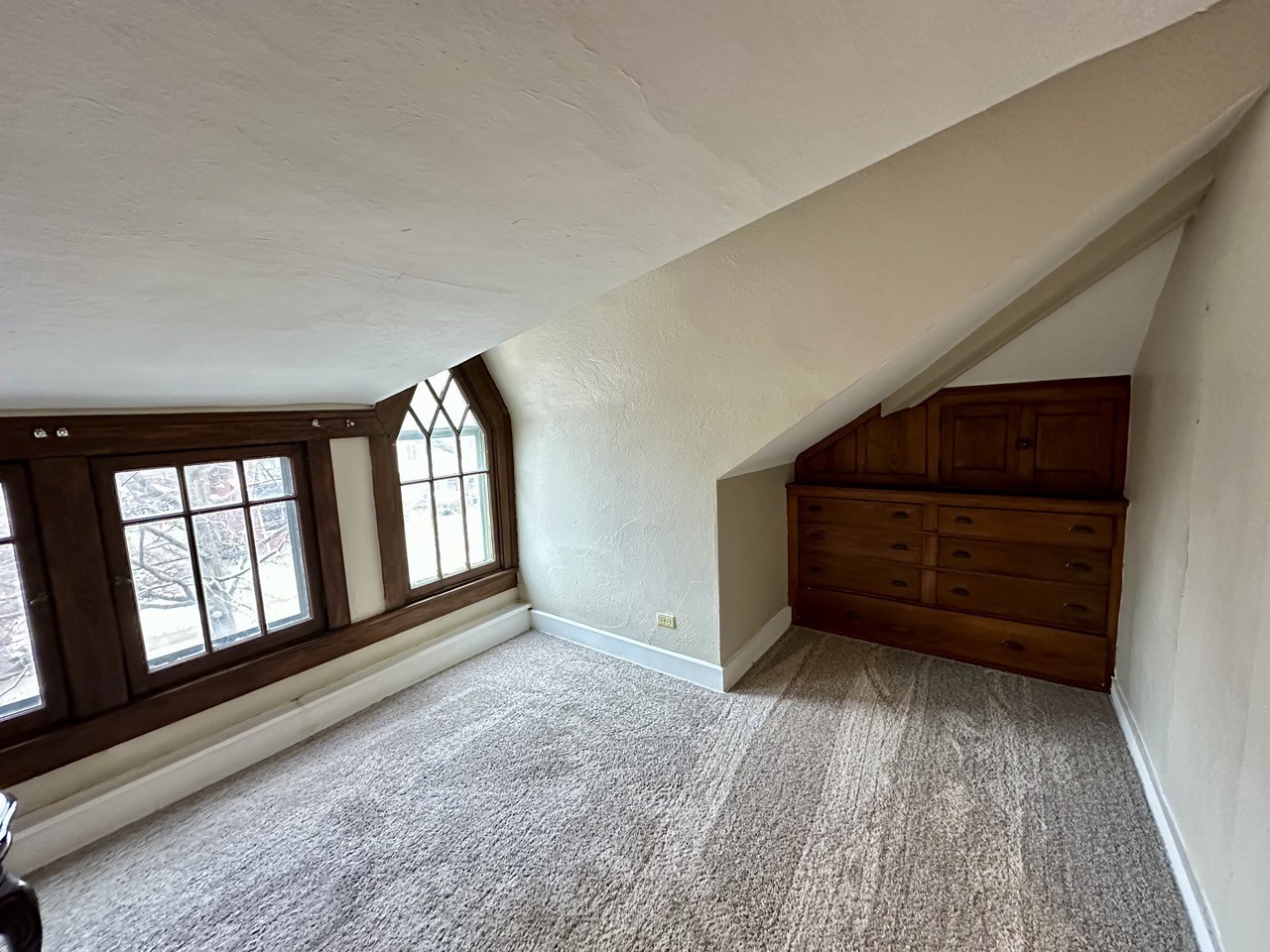 27 Casterton Ave #2ATTICAPT - Photo 5 of 8