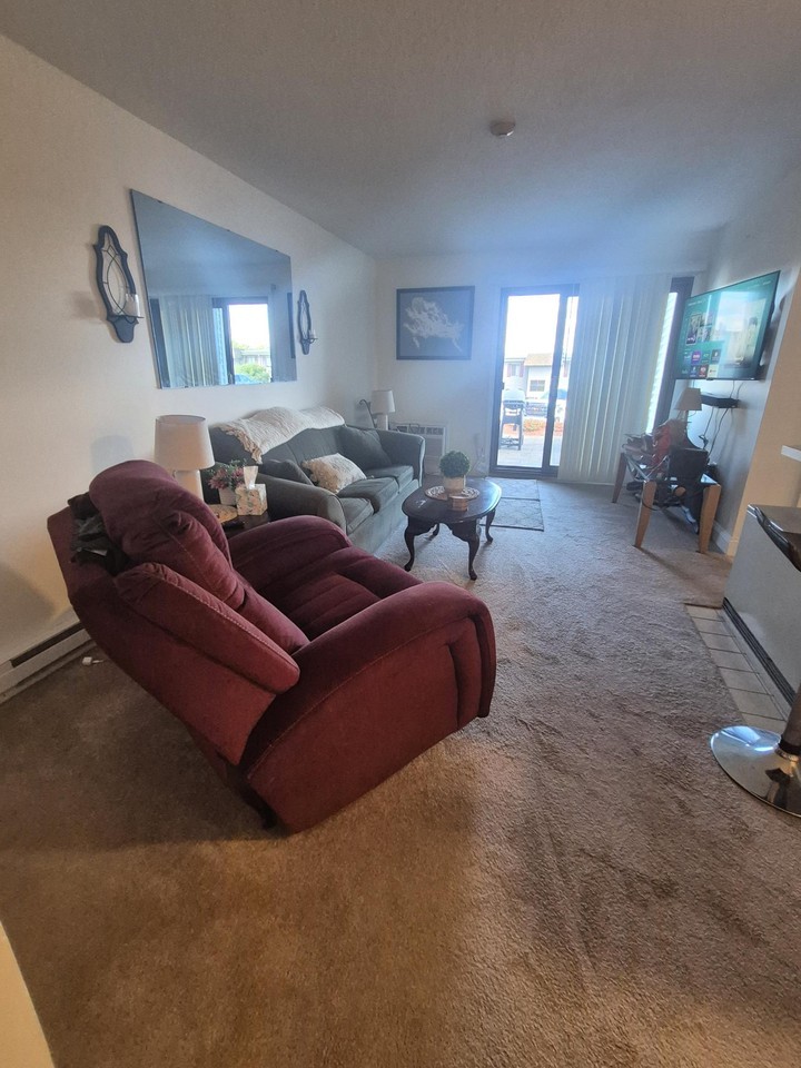 178 Treetop Cir #1011 - Photo 6 of 31