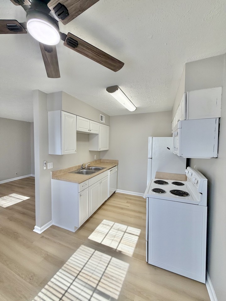 1309 Powhatan Trl #3 - Photo 2 of 10