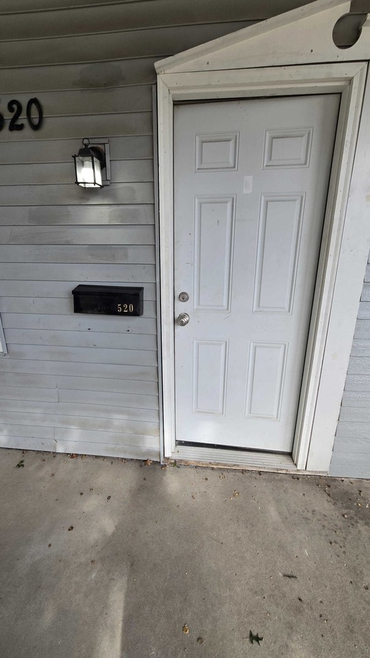520 Sandusky Ave #1 - Photo 5 of 35
