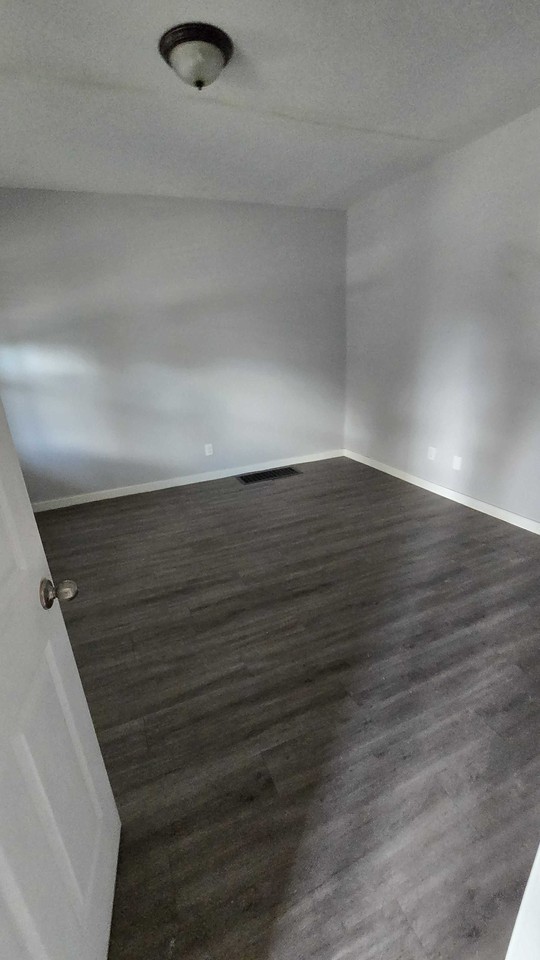 520 Sandusky Ave #1 - Photo 6 of 35