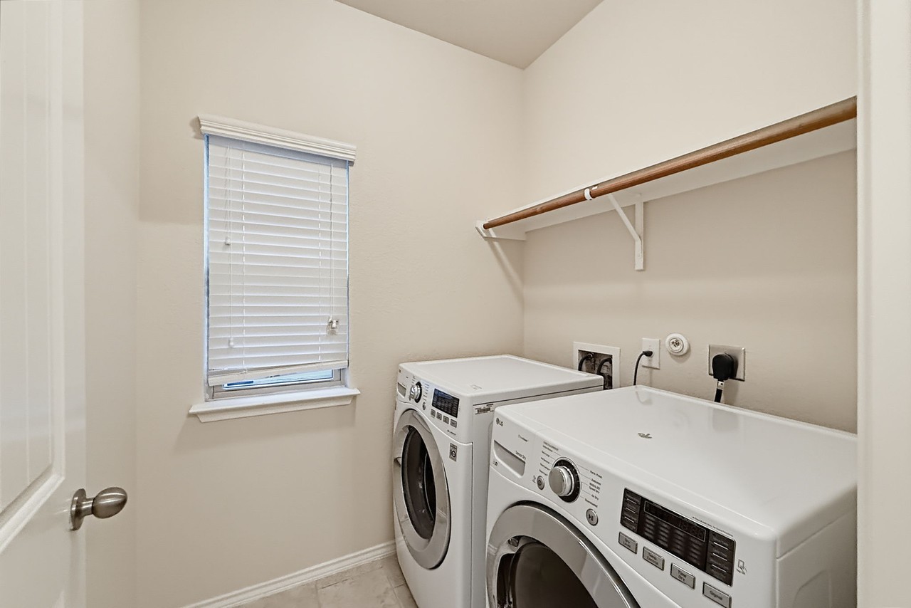 9127 Hogarten Park #1 - Photo 5 of 29