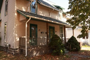 featured image of 420 W Lovett St #422