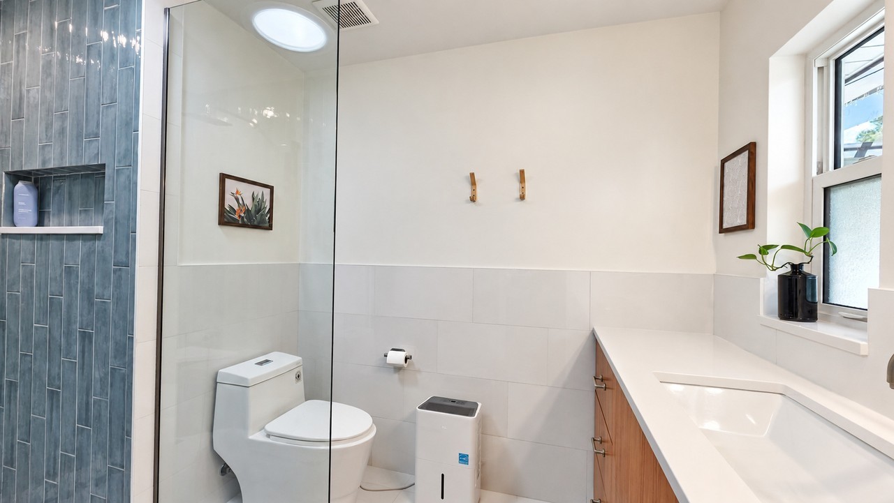 3951 Sw 1st Ave #1 - Photo 7 of 24