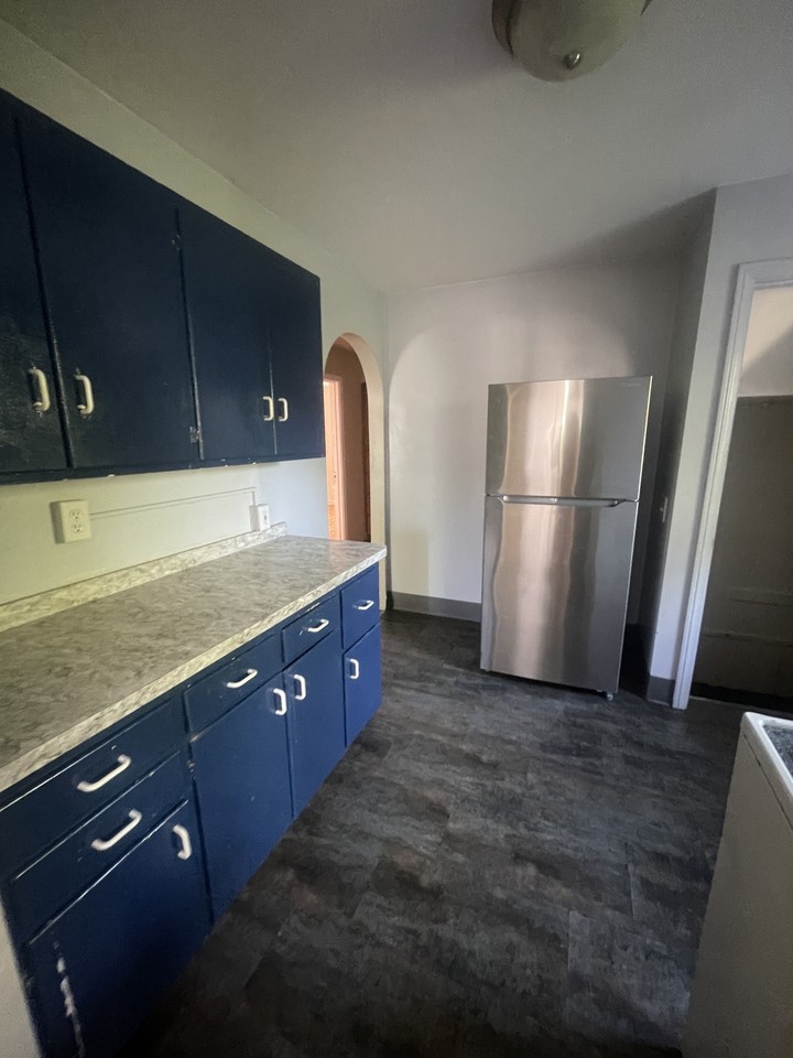 574 Stoddard Ave #1