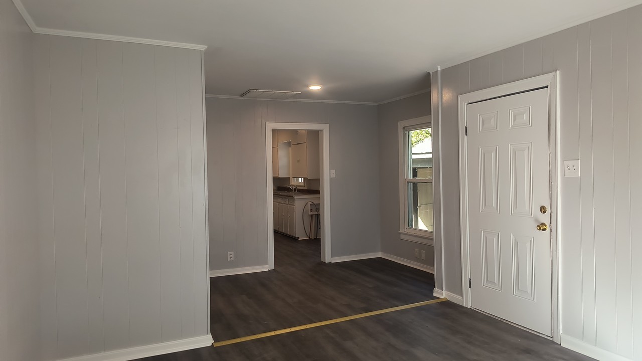 2305 W 25th Ave #1 - Photo 3 of 10