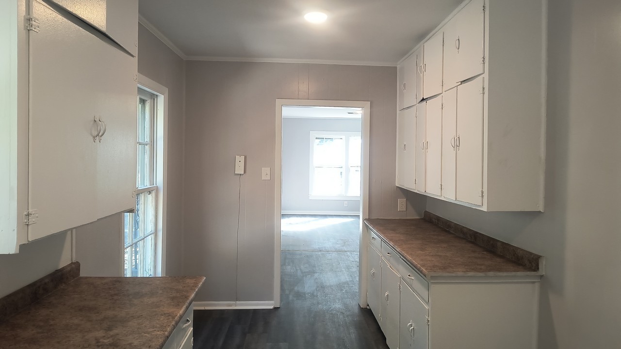 2305 W 25th Ave #1 - Photo 4 of 10