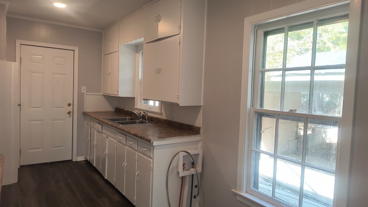 2305 W 25th Ave #1 - Photo 6 of 10