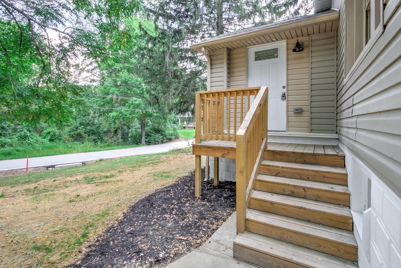 2560 Iron Springs Rd #1 - Photo 5 of 37