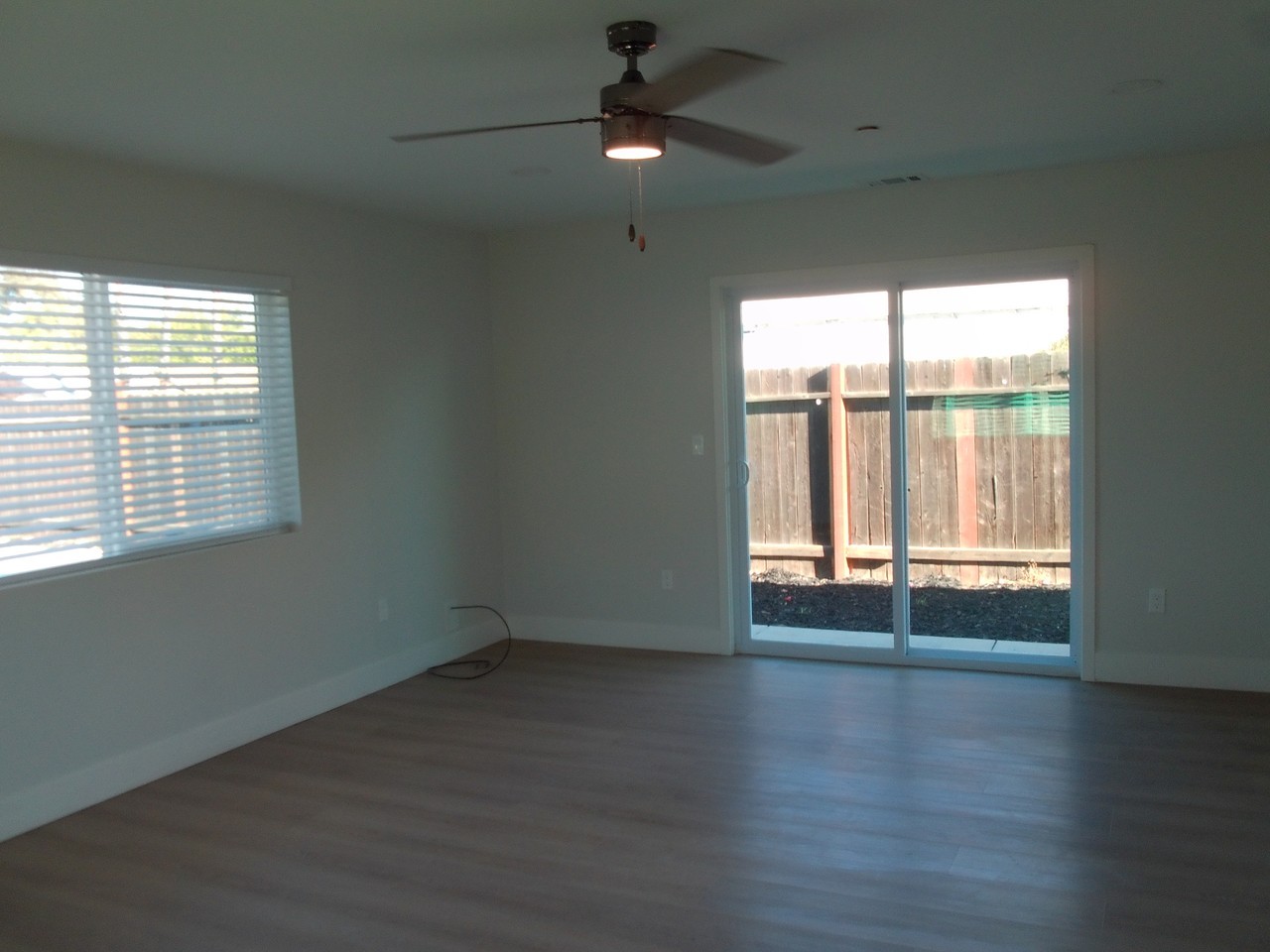 1136 Grand Ave #A - Photo 5 of 15