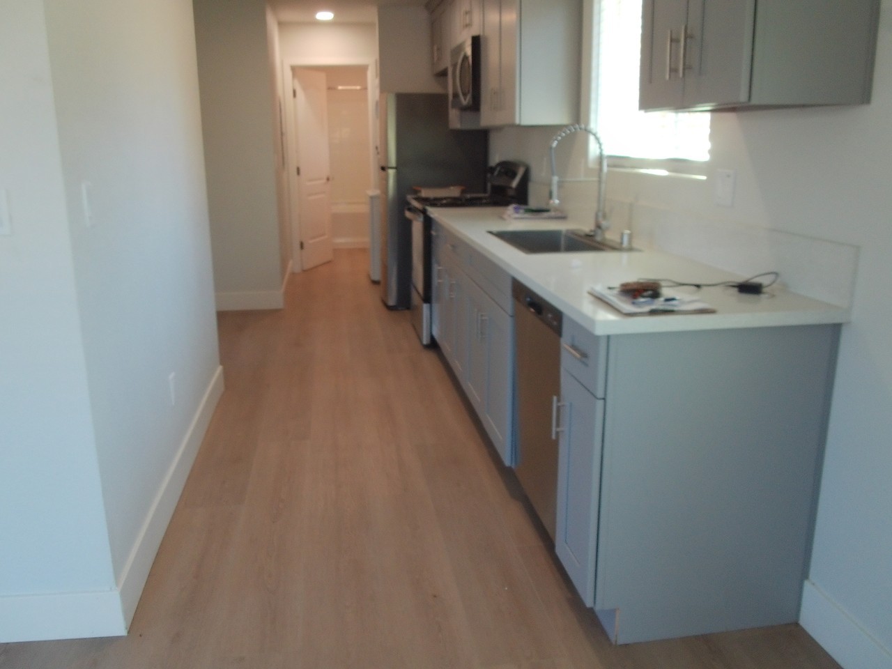 1136 Grand Ave #A - Photo 7 of 15