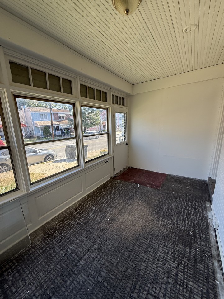 638 S Ann St #1 - Photo 2 of 24