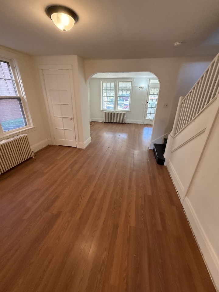 638 S Ann St #1 - Photo 6 of 24
