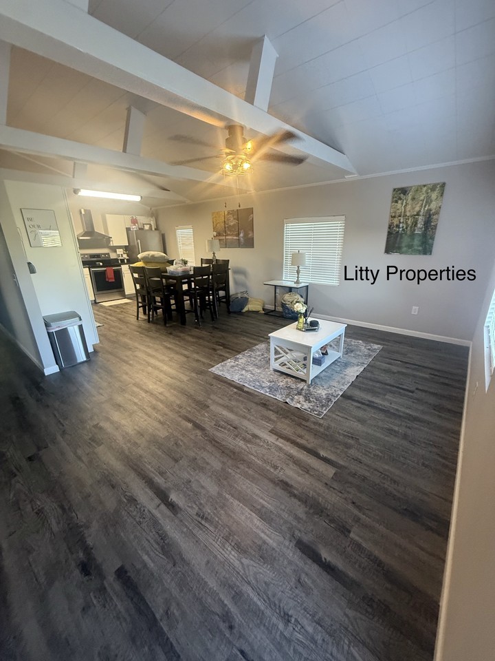 2229 Central Blvd #1 - Photo 2 of 12