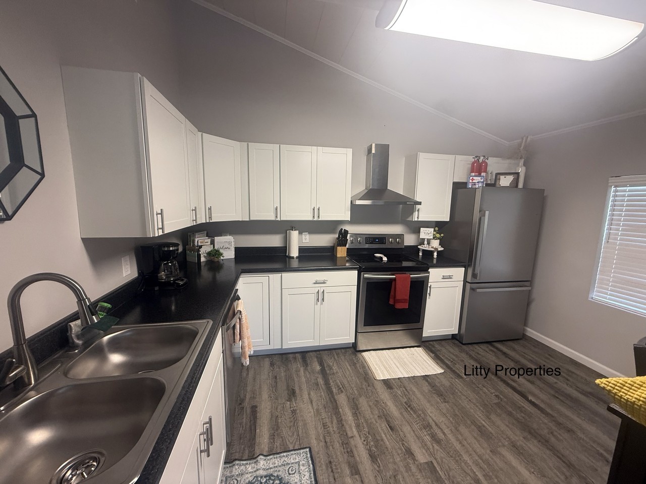 2229 Central Blvd #1 - Photo 3 of 12