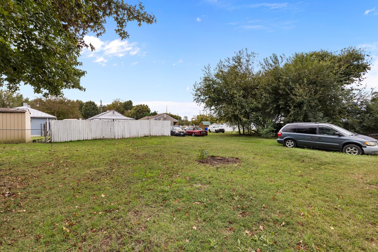 509 Kissimmee Ave #1 - Photo 5 of 23