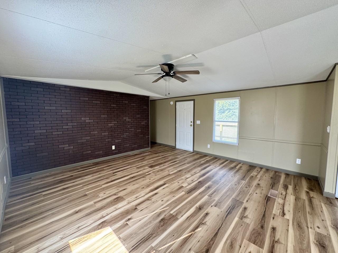 534 Se 650th Rd #1 - Photo 4 of 12