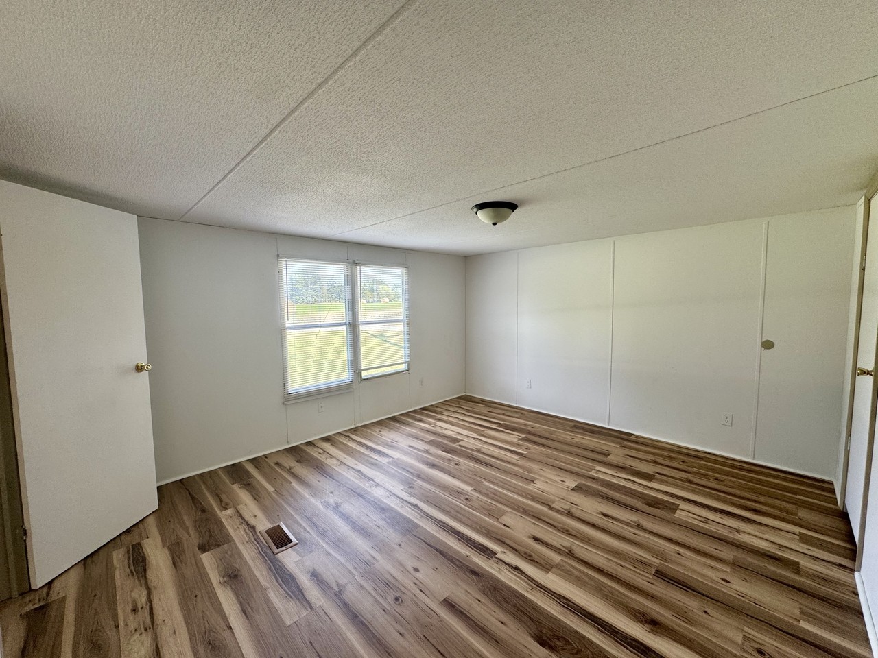 534 Se 650th Rd #1 - Photo 6 of 12