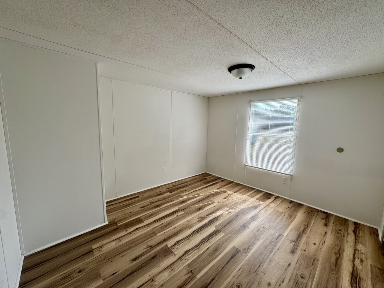 534 Se 650th Rd #1 - Photo 7 of 12