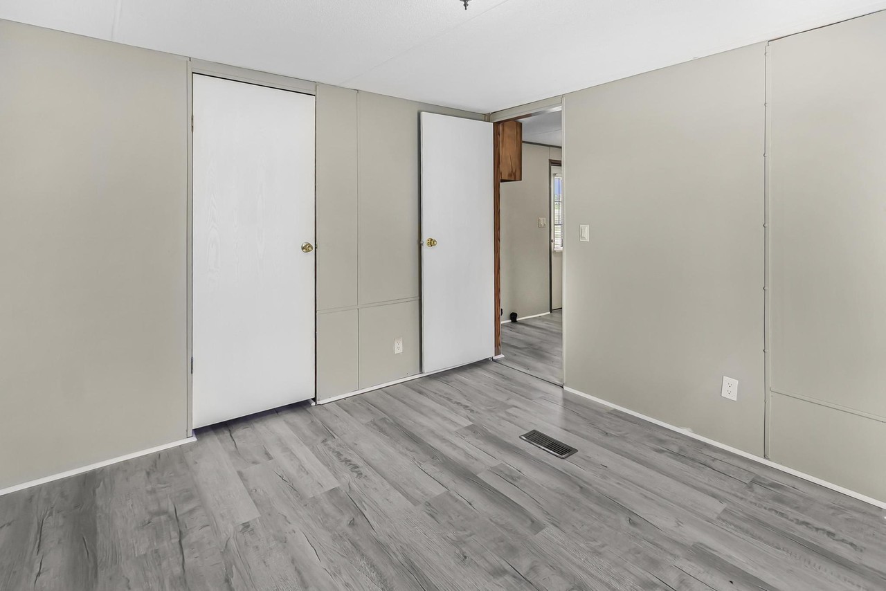 534 Se 650th Rd #3 - Photo 6 of 7
