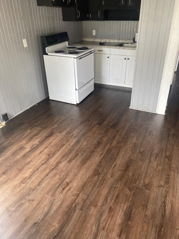 A2. 711 Green St. - Photo 2 of 5