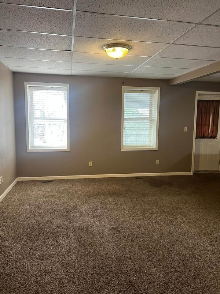 520 N 8th - Photo 2 of 9
