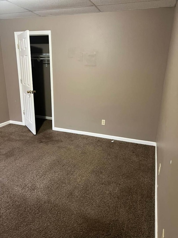 520 N 8th - Photo 5 of 9