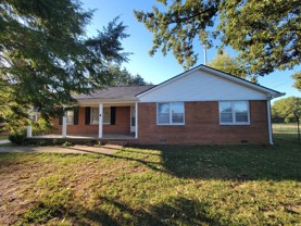4 Reynolds Dr - Photo 1 of 1