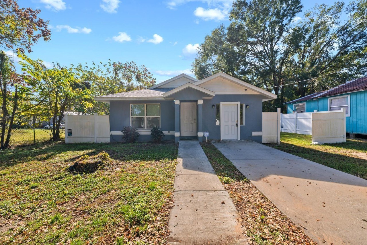37745 Walker Aly - Photo 2 of 11