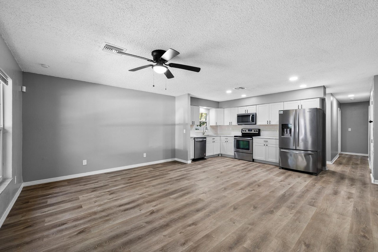 37745 Walker Aly - Photo 3 of 11