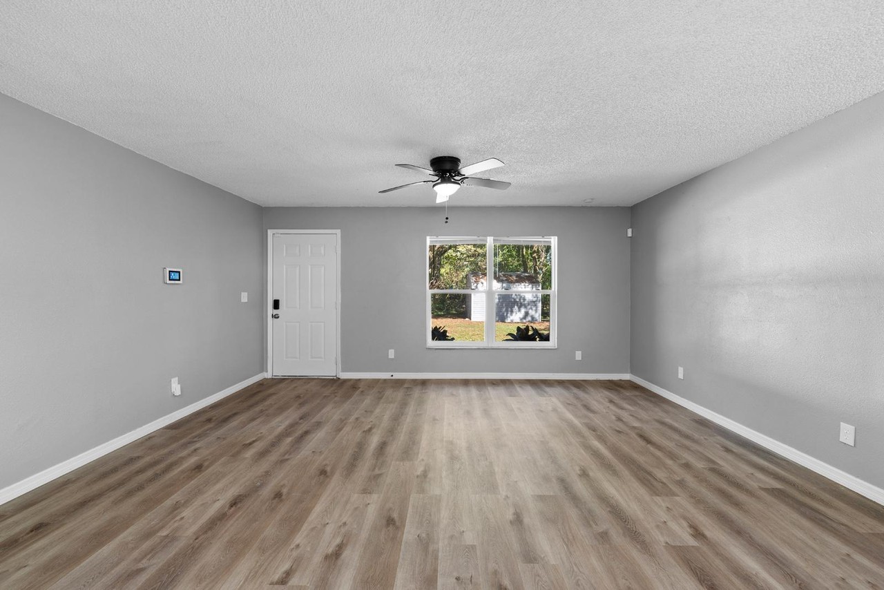 37745 Walker Aly - Photo 4 of 11