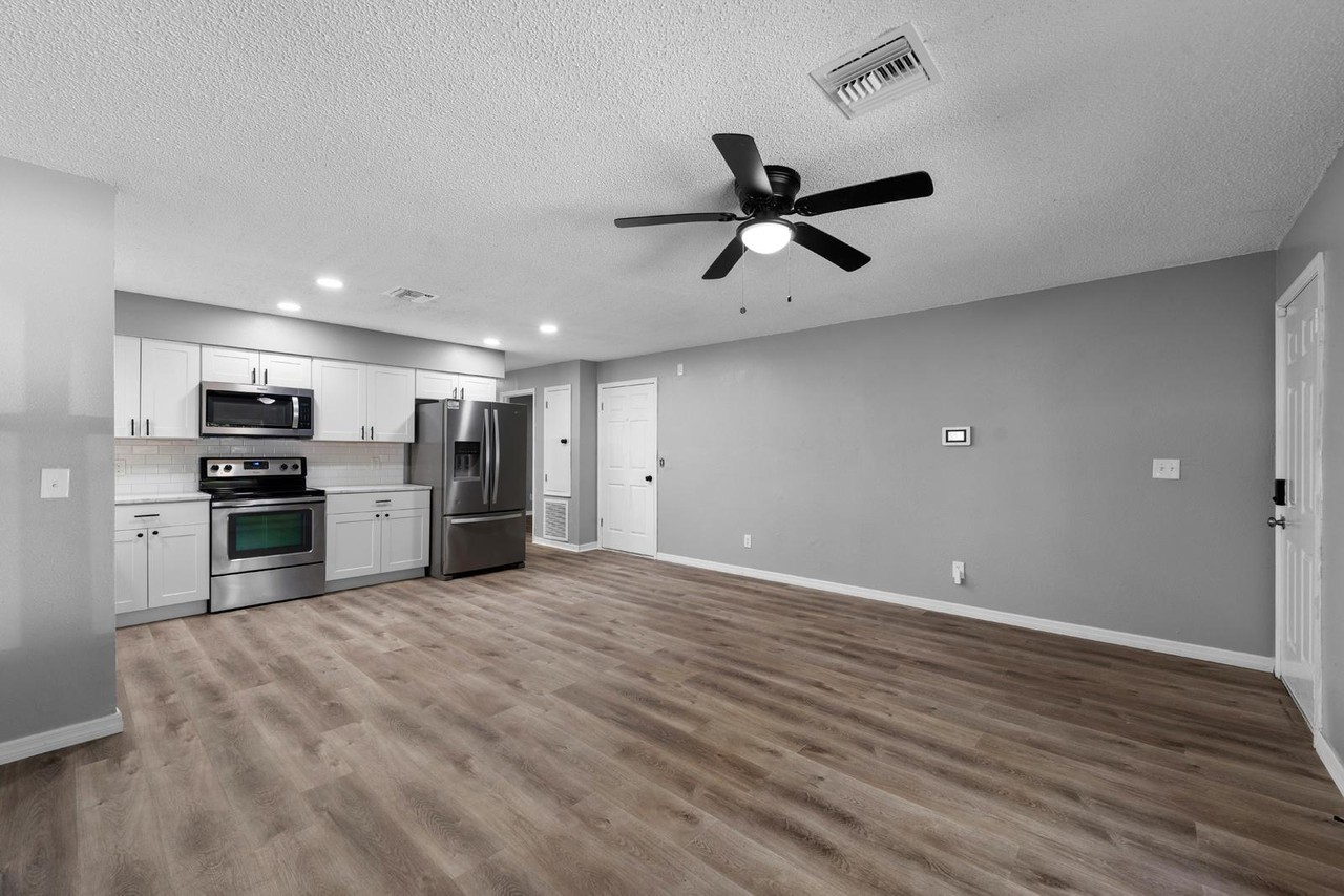 37745 Walker Aly - Photo 5 of 11