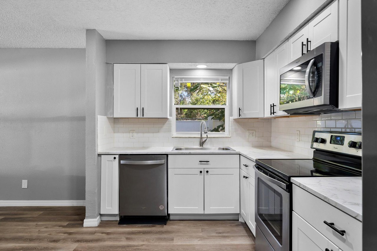 37745 Walker Aly - Photo 7 of 11