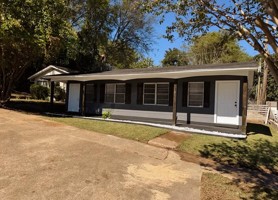 featured image of 811 2nd Ave N