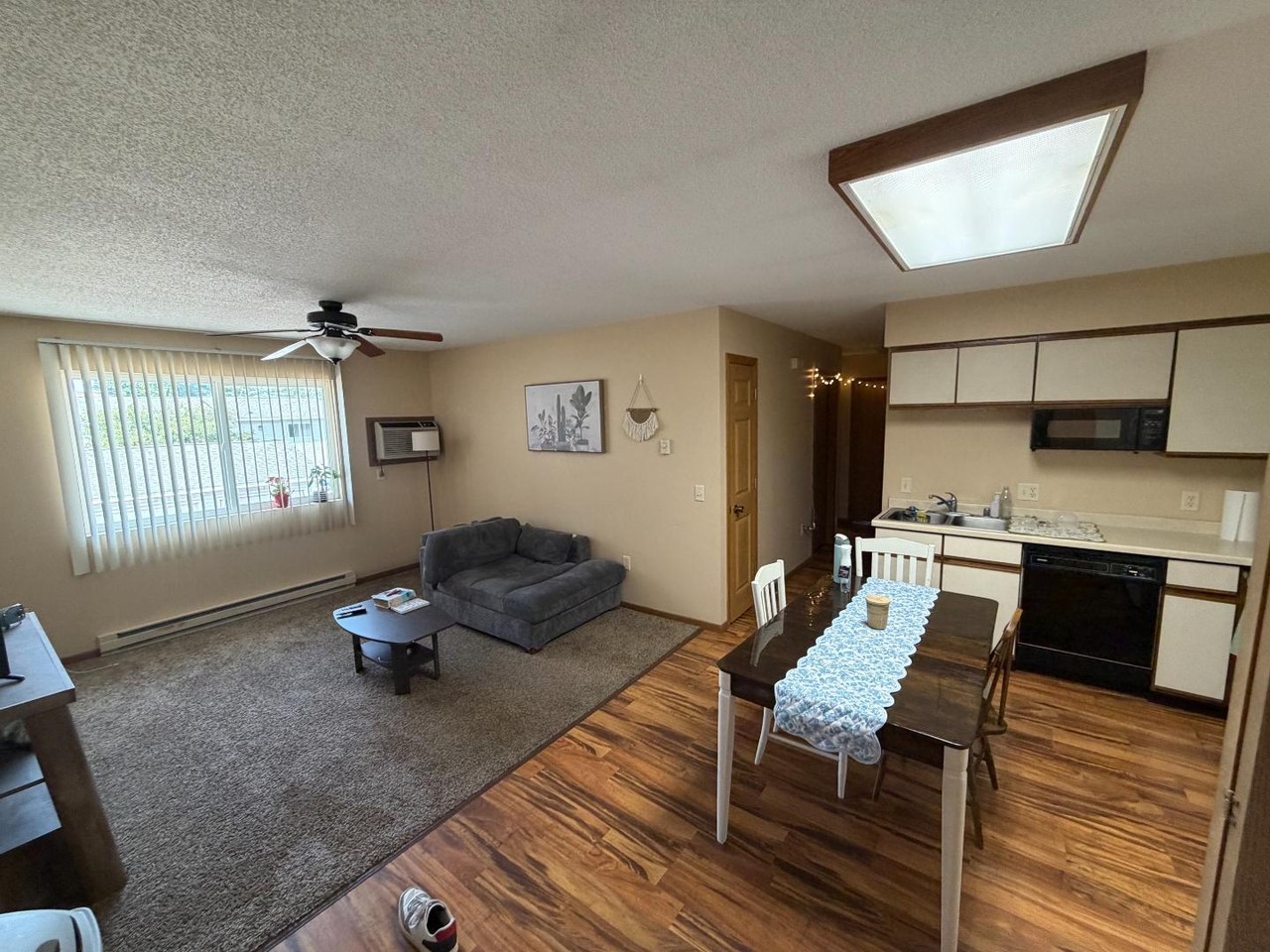 347 W Johnson St - Photo 2 of 9