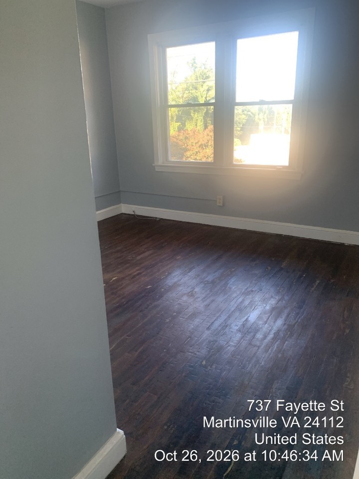 737 Fayette St - Photo 3 of 10