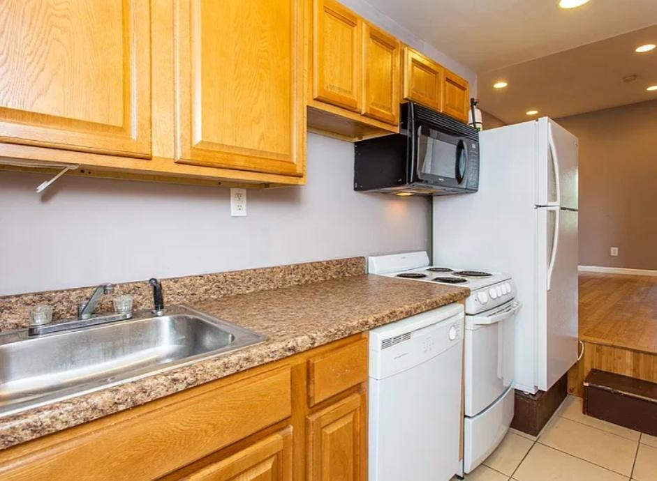 1745 N Willington St - Photo 4 of 25