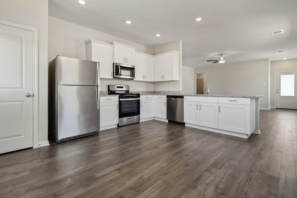 15496 Maple Terrace Dr - Photo 5 of 22