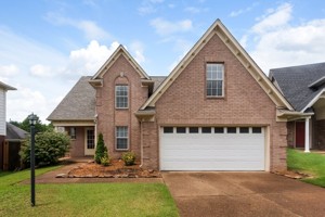 featured image of 3021 Woodland Elm Cv N