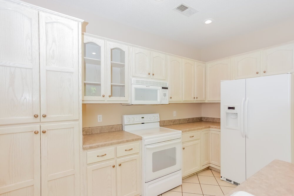 9296 Mcclendon Cir N - Photo 3 of 17